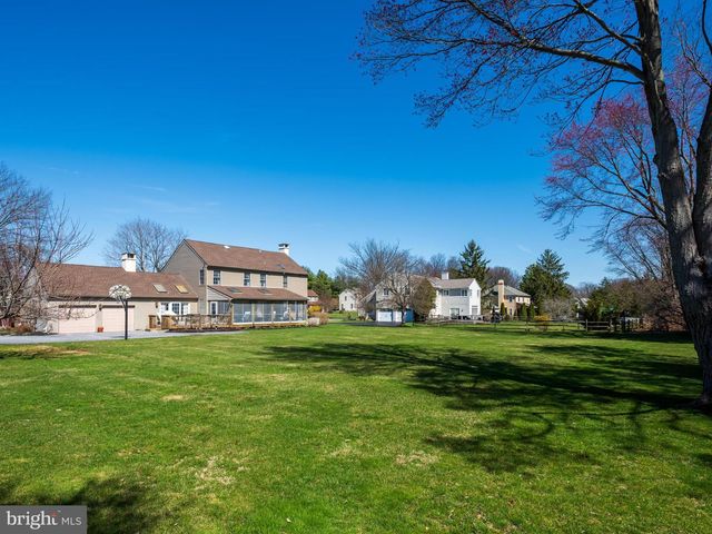 418 BEAUMONT CIR, West Chester, PA 19380