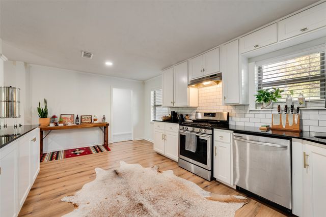 5529 Fursman Avenue, Fort Worth, TX 76114