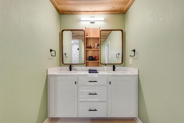 5529 Fursman Avenue, Fort Worth, TX 76114