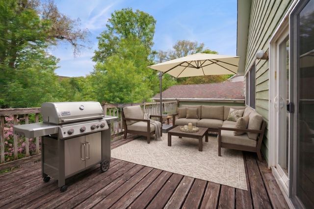 12967 Eagle Bluff Drive, Burnsville, MN 55337