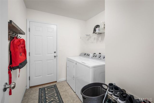 829 Warrior Ridge Drive, Warrenton, MO 63383