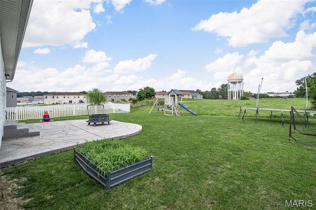 829 Warrior Ridge Drive, Warrenton, MO 63383