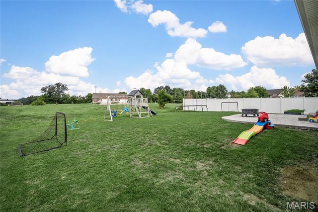 829 Warrior Ridge Drive, Warrenton, MO 63383
