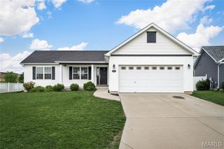 829 Warrior Ridge Drive, Warrenton, MO 63383