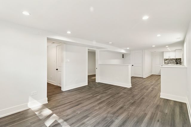 4718 W Addison Street, Chicago, IL 60641