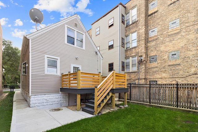 4718 W Addison Street, Chicago, IL 60641