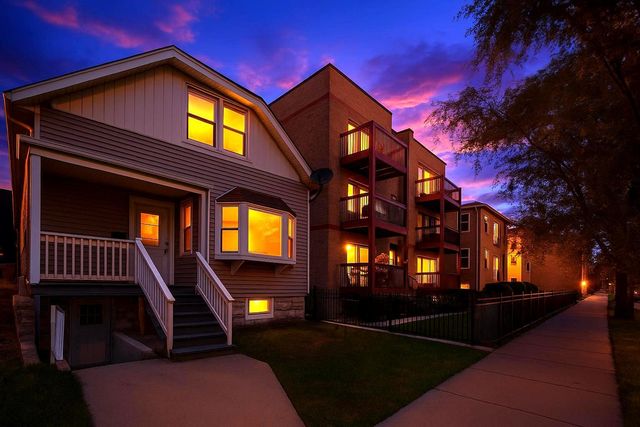 4718 W Addison Street, Chicago, IL 60641