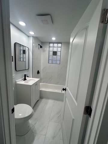 4718 W Addison Street, Chicago, IL 60641