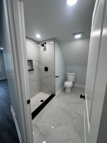 4718 W Addison Street, Chicago, IL 60641