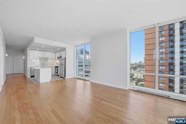 20 Newport Parkway 2012, Jersey City, NJ 07310