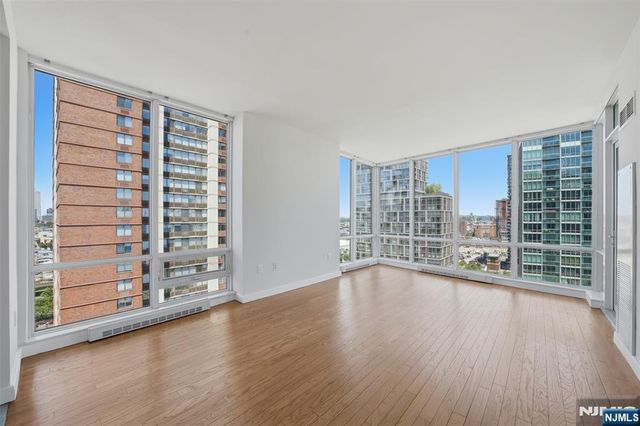 20 Newport Parkway 2012, Jersey City, NJ 07310
