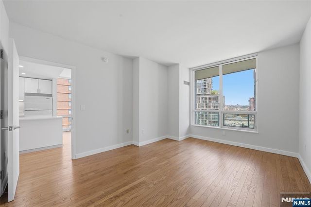 20 Newport Parkway 2012, Jersey City, NJ 07310
