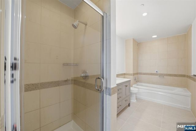 20 Newport Parkway 2012, Jersey City, NJ 07310