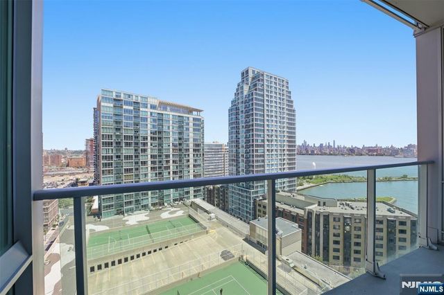 20 Newport Parkway 2012, Jersey City, NJ 07310