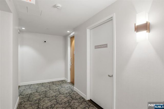 20 Newport Parkway 2012, Jersey City, NJ 07310