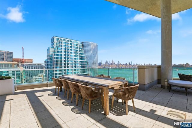 20 Newport Parkway 2012, Jersey City, NJ 07310