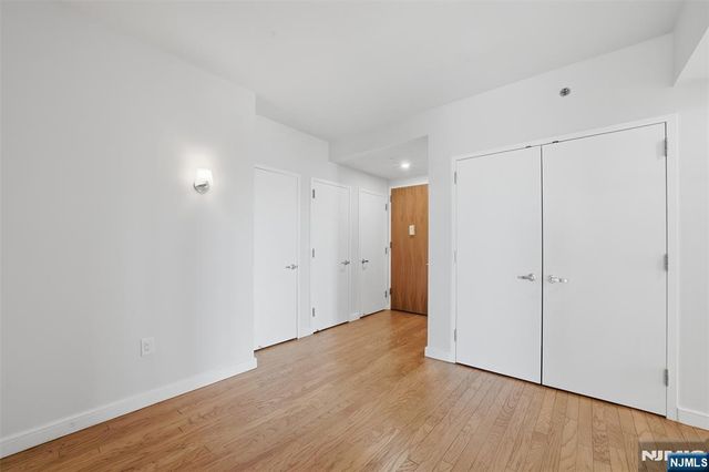 20 Newport Parkway 2012, Jersey City, NJ 07310