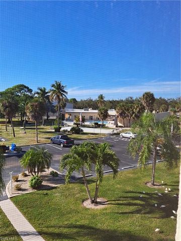 2111 Barkeley LN # 18, Fort Myers, FL 33907