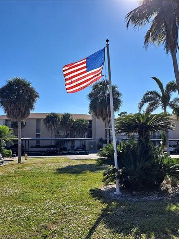 2111 Barkeley LN # 18, Fort Myers, FL 33907