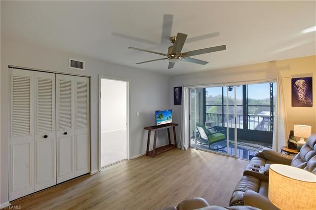 2111 Barkeley LN # 18, Fort Myers, FL 33907