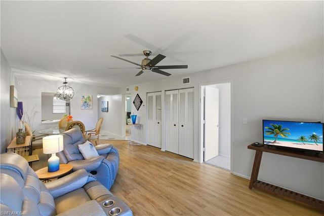 2111 Barkeley LN # 18, Fort Myers, FL 33907