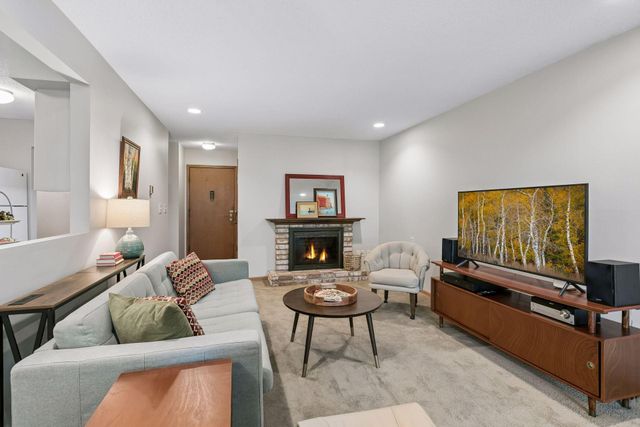 2710 Dale Street N B107, Roseville, MN 55113