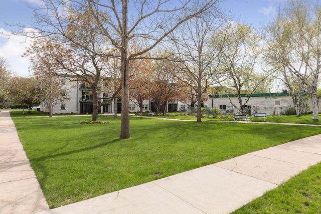 2710 Dale Street N B107, Roseville, MN 55113