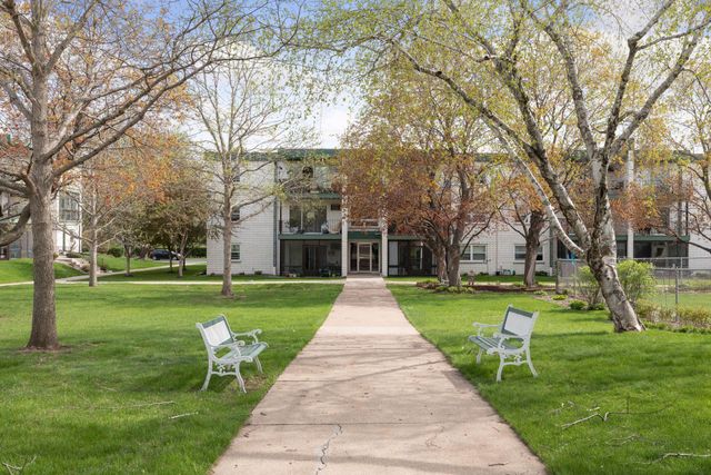 2710 Dale Street N B107, Roseville, MN 55113