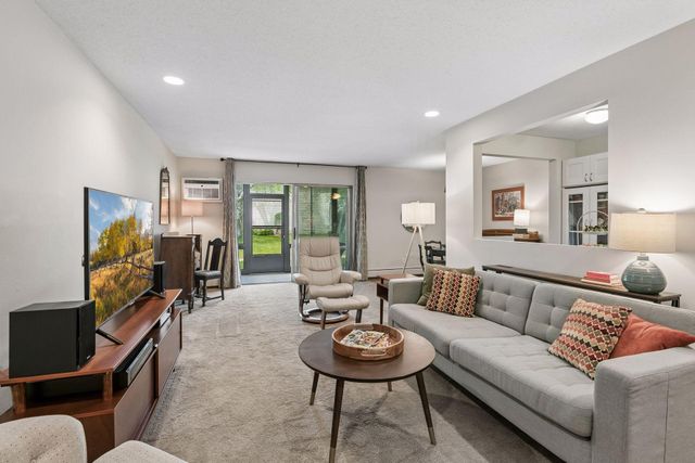 2710 Dale Street N B107, Roseville, MN 55113