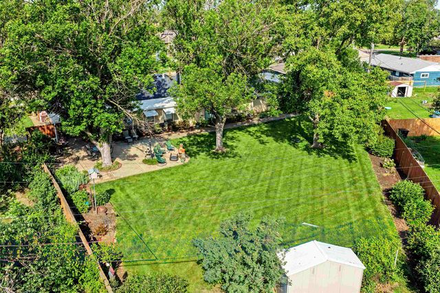 1111 Sunrise Dr, Salina, KS 67401