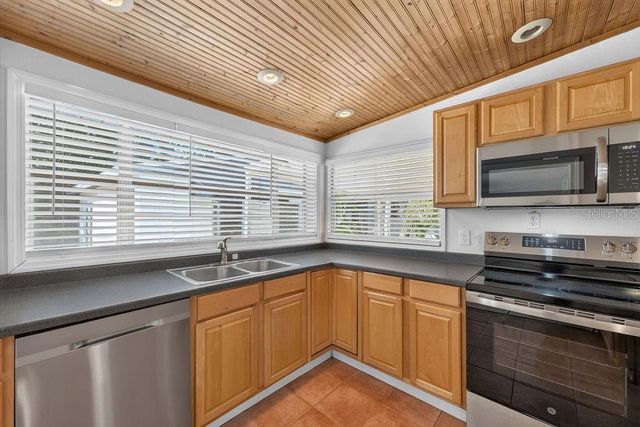 950 S KENTUCKY AVENUE, Winter Park, FL 32789