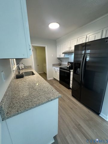 1600 Cobbs Ave, Chester, VA 23836