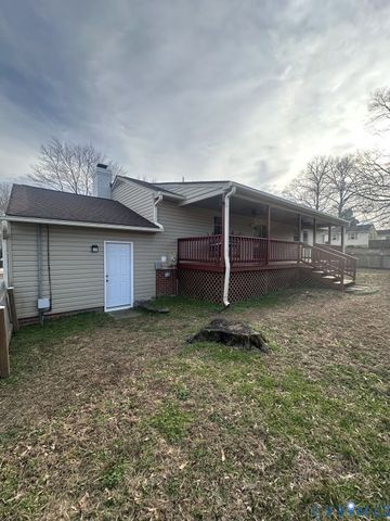 1600 Cobbs Ave, Chester, VA 23836