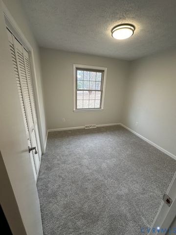 1600 Cobbs Ave, Chester, VA 23836