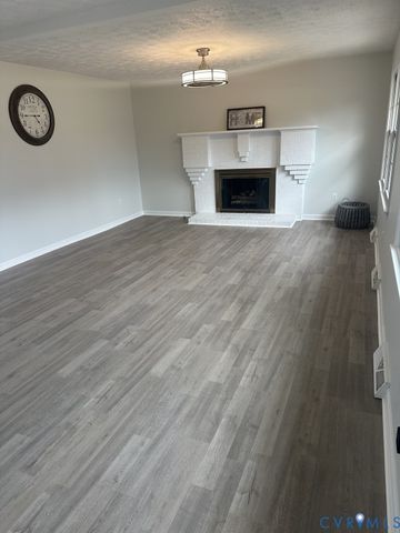 1600 Cobbs Ave, Chester, VA 23836