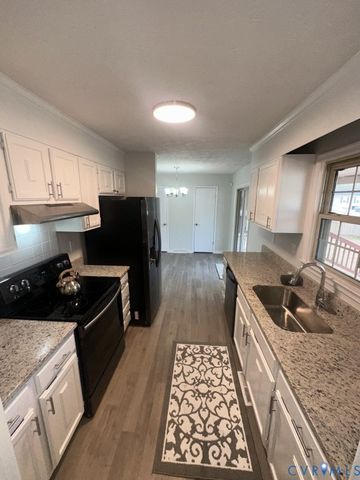 1600 Cobbs Ave, Chester, VA 23836