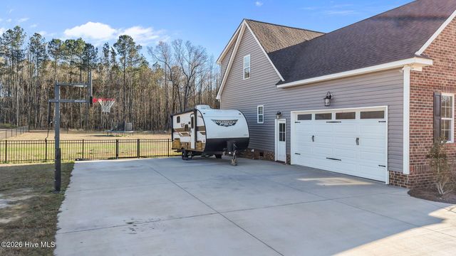 1095 Poplar Creek Road, Nashville, NC 27856