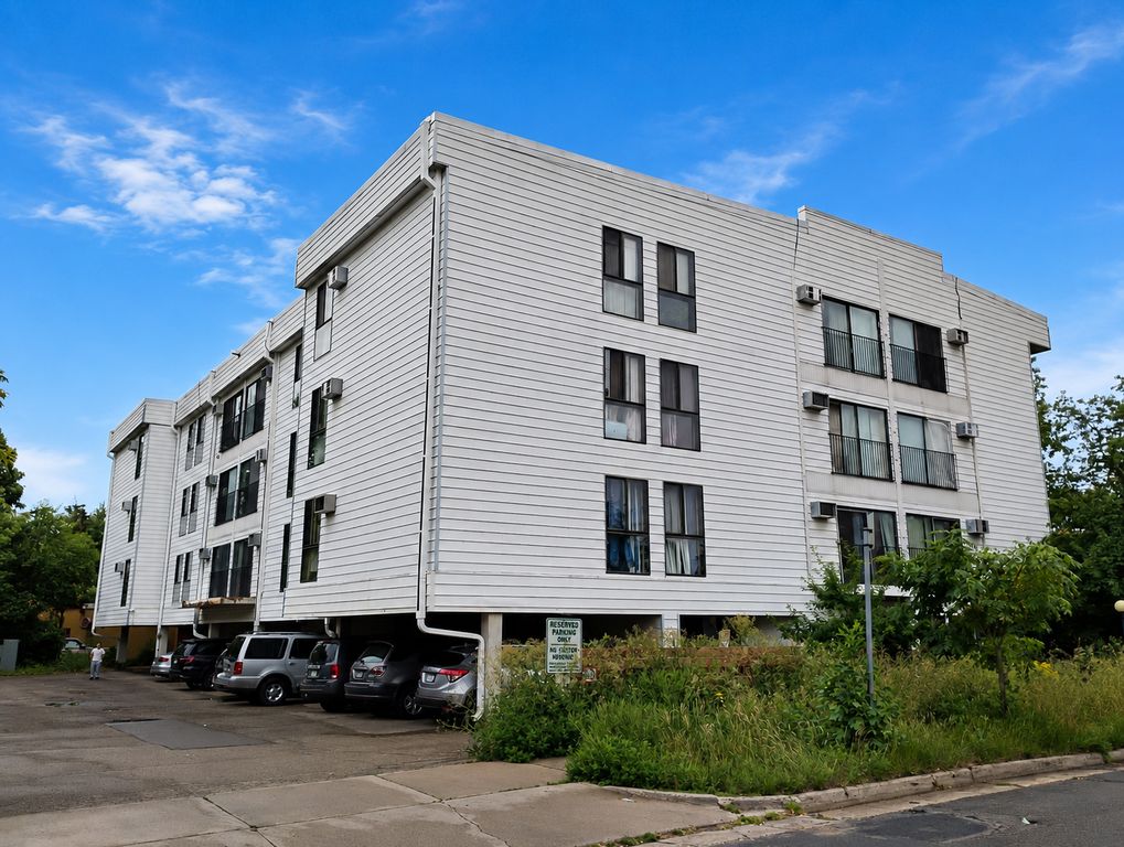 925 30th Avenue S 206, Minneapolis, MN 55406 — exterior