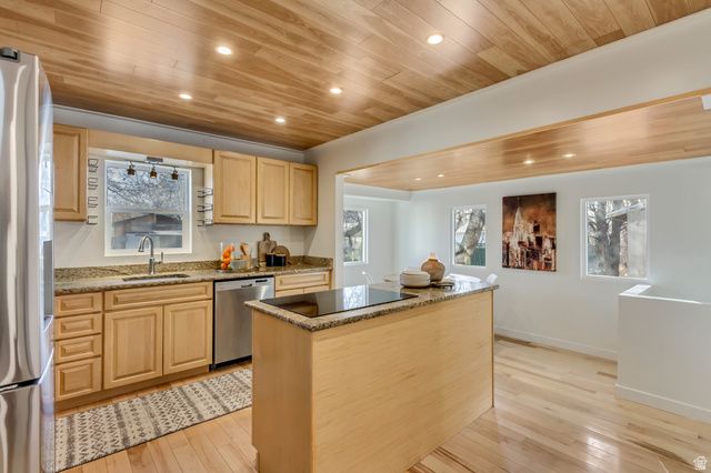 611 W BEYNON CT, Midvale, UT 84047