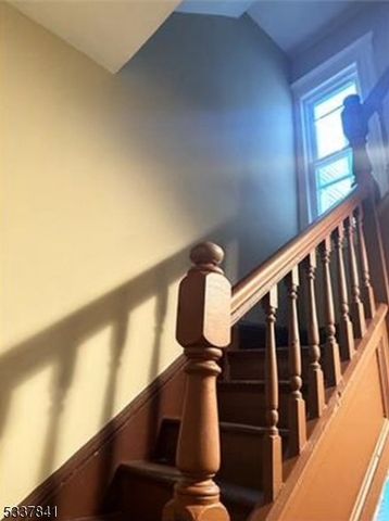 188 S 10th St 3, Newark City, NJ 07107