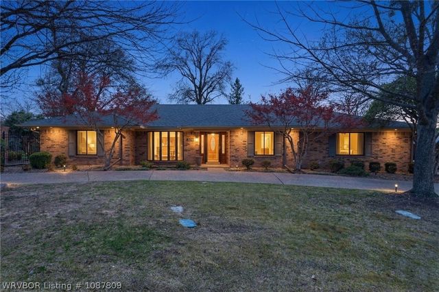 3208 Royal Scots Way, Fort Smith, AR 72908