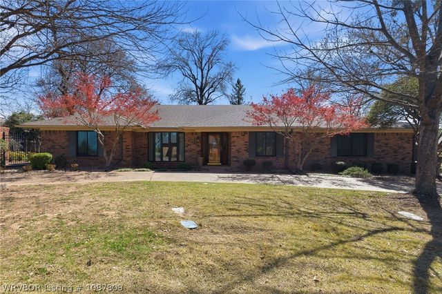 3208 Royal Scots Way, Fort Smith, AR 72908