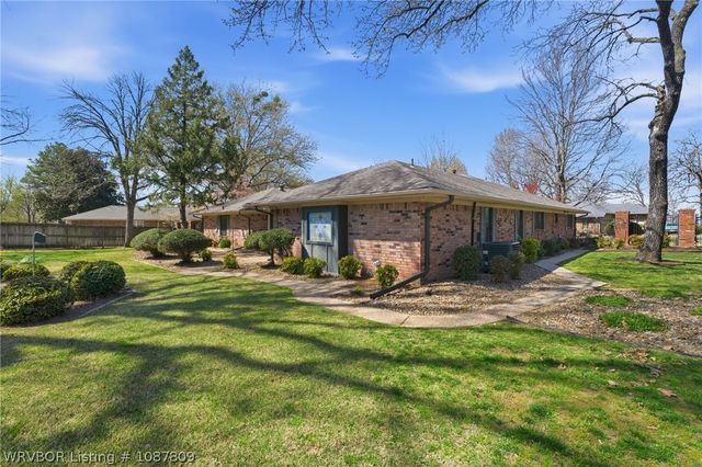 3208 Royal Scots Way, Fort Smith, AR 72908
