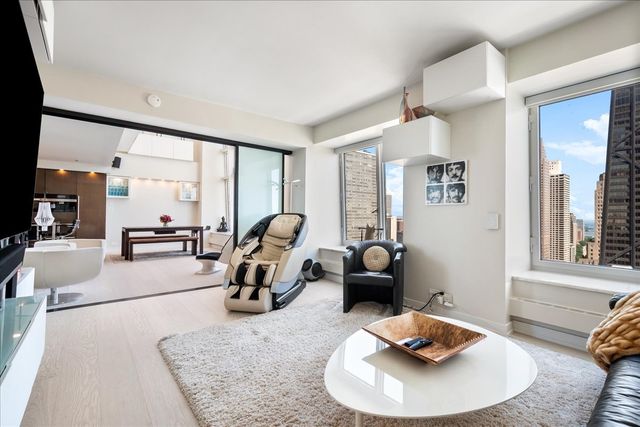 161 E Chicago Avenue 24-02, Chicago, IL 60611