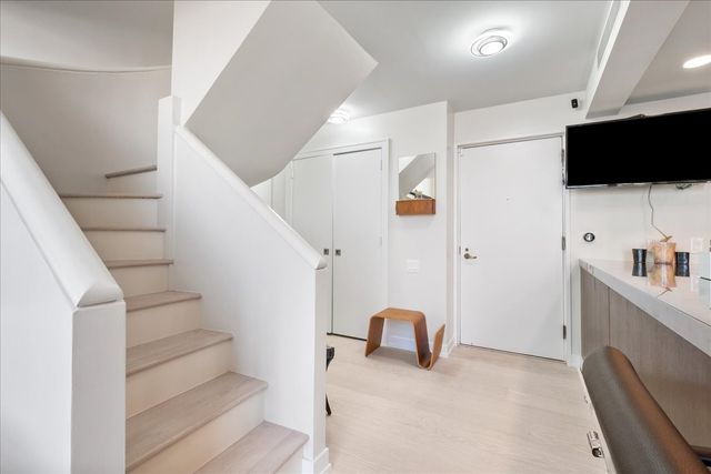 161 E Chicago Avenue 24-02, Chicago, IL 60611