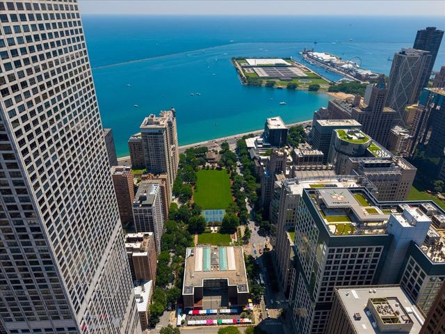161 E Chicago Avenue 24-02, Chicago, IL 60611