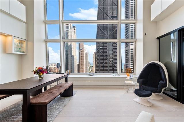 161 E Chicago Avenue 24-02, Chicago, IL 60611