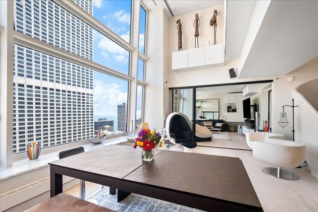 161 E Chicago Avenue 24-02, Chicago, IL 60611