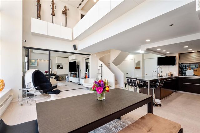 161 E Chicago Avenue 24-02, Chicago, IL 60611