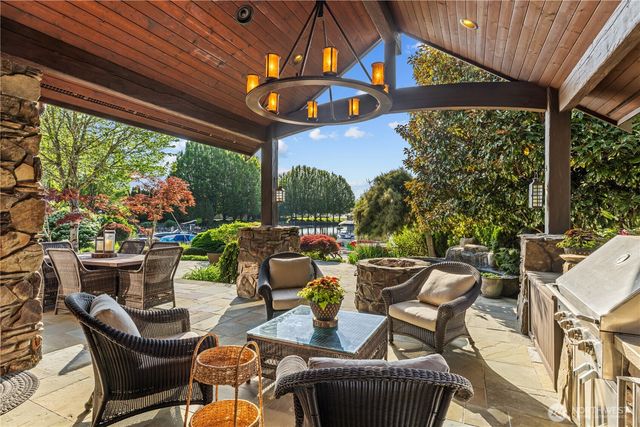 3607 E Lake Sammamish Shore Lane NE, Sammamish, WA 98074